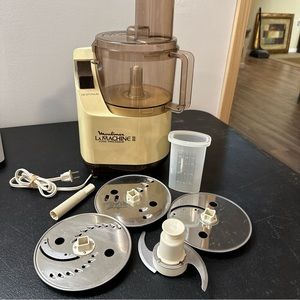 Vintage Moulinex Model LM2 La Machine II Cream Electric Food Processor w/ Blades